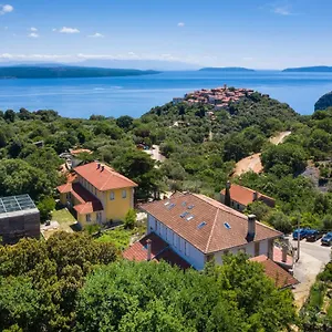 Pansion Tramontana 3*, Beli Chorvatsko
